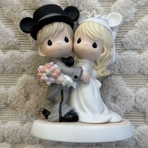 Precious Moments Disney “Magically Ever After” 620030D 2006 Porcelain Figurine